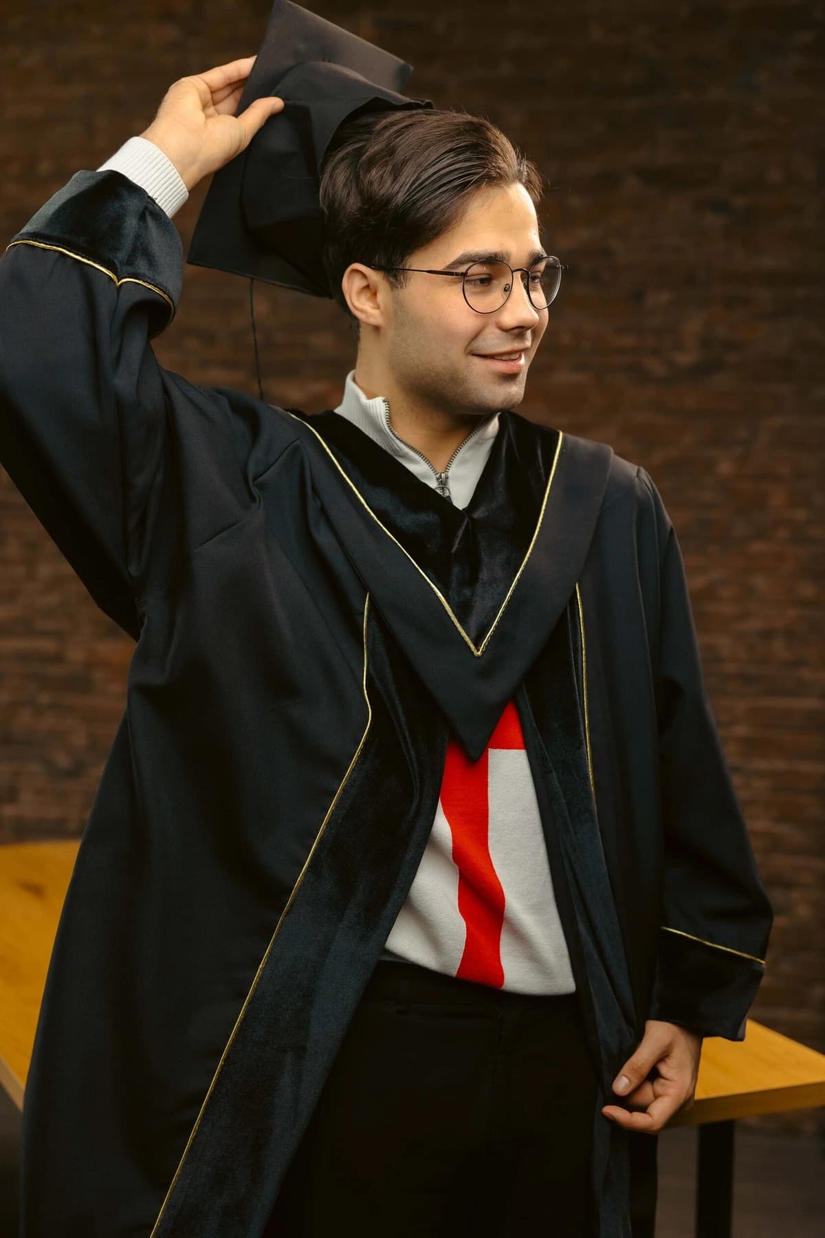 Absolvenți în mantii — fotografii ESTUDENT