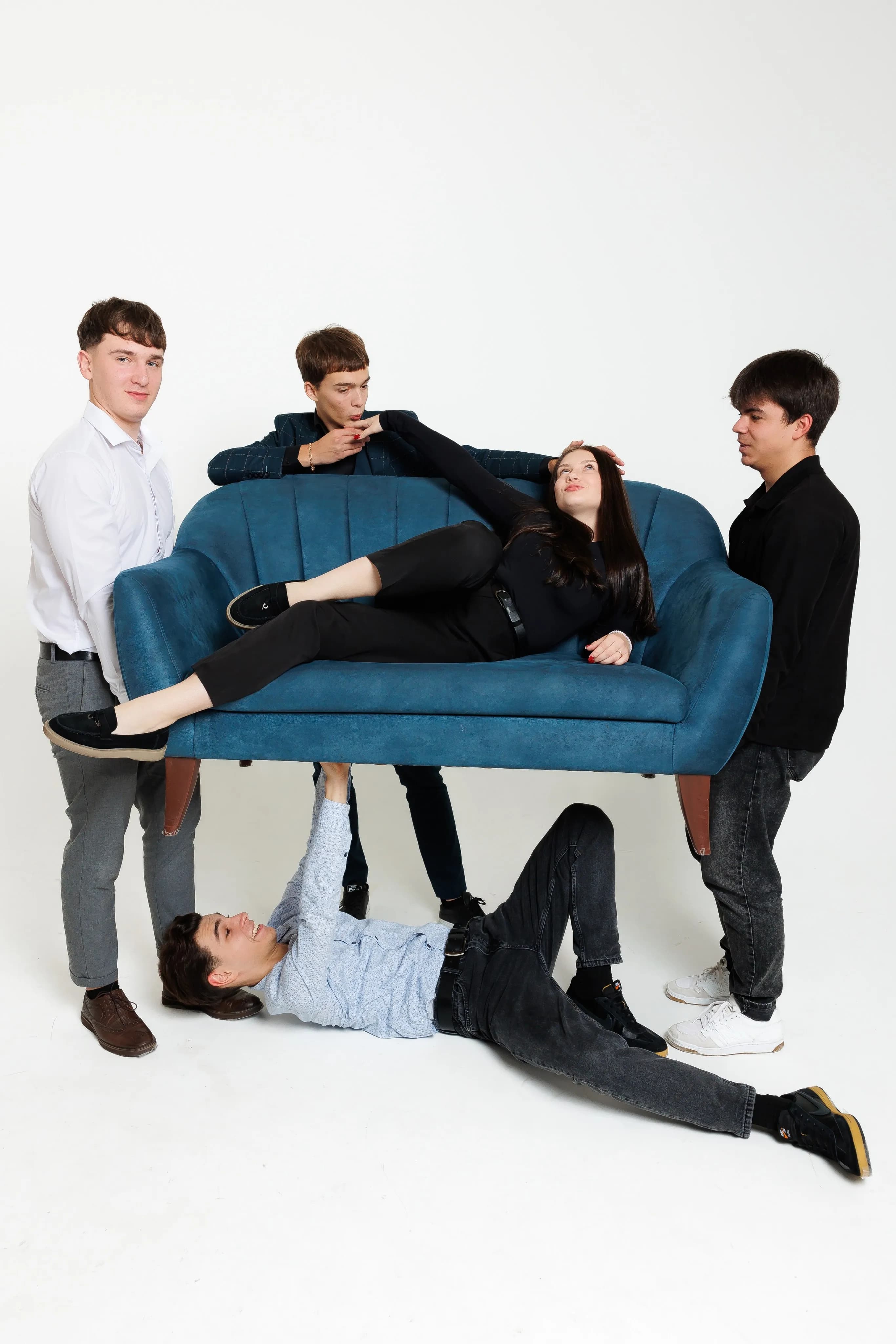 Grup de elevi în ședință Studio TRIKI (06)