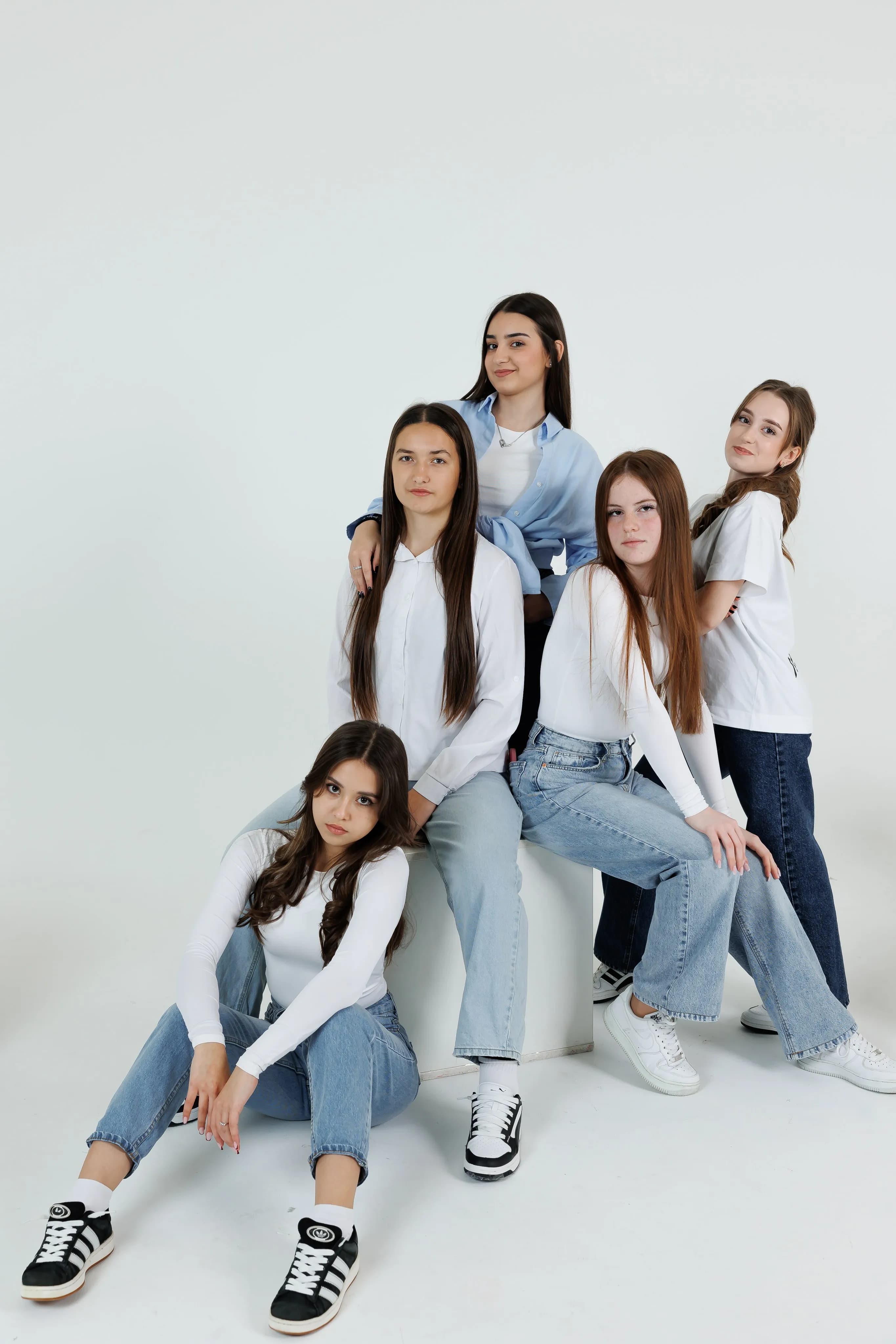 Grup de elevi în ședință Studio TRIKI (09)