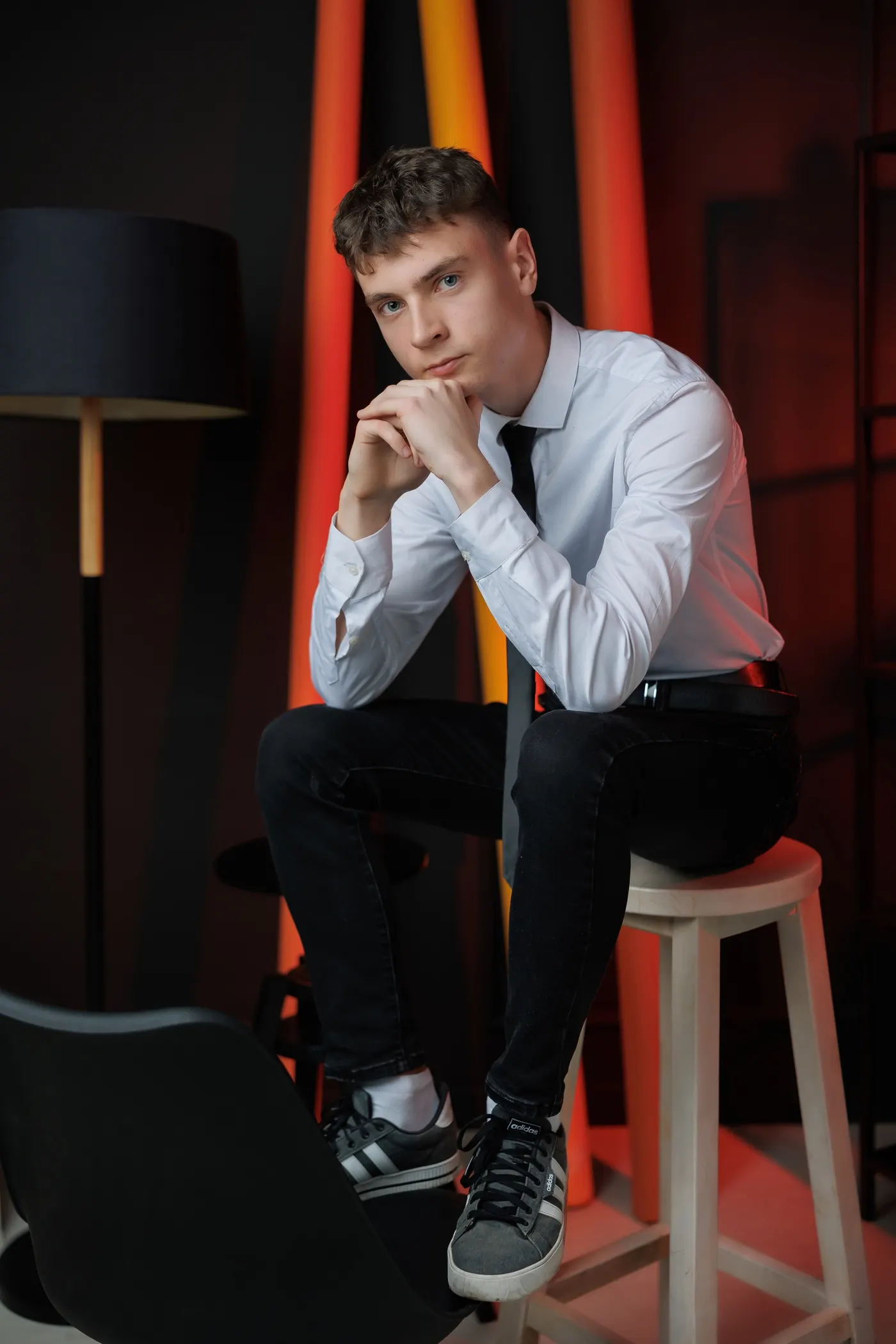 Portret de absolvent în studio