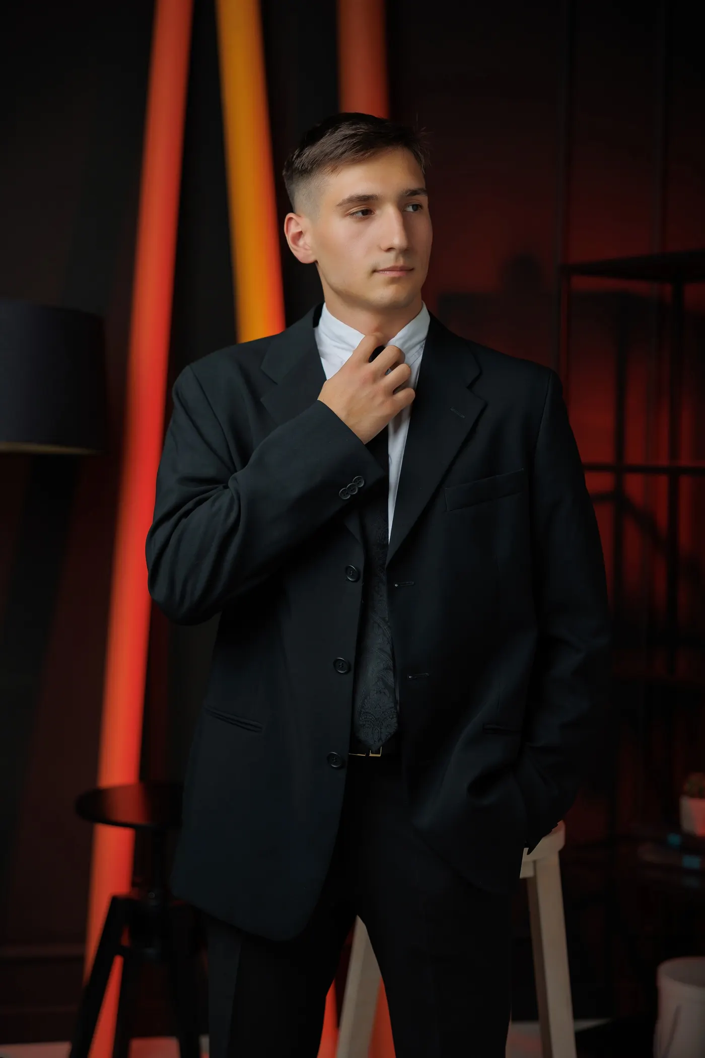 Portret de absolvent în studio